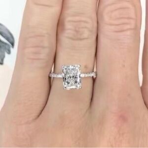 NATURAL diamond ring